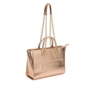 women's bags are more focused on fashion and variety