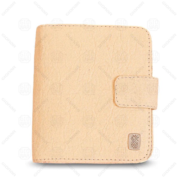 eco-friendly card holder with Pineapple Leather